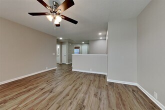 18318 Atasca Wds Trce in Humble, TX - Foto de edificio - Building Photo