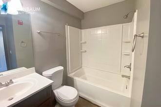 Beautifully charming 2-bedrooms, 1-bath downstairs apartment in Prescott! in Prescott, AZ - Building Photo - Building Photo