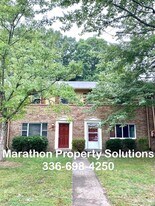 3909 Overland Hts in Greensboro, NC - Building Photo