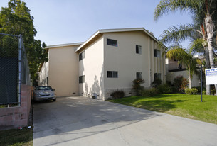 327 N Isabel St in Glendale, CA - Building Photo