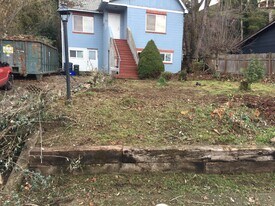 562 Kelly Blvd in Springfield, OR - Building Photo