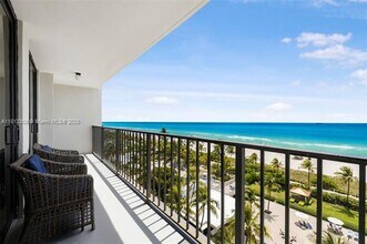2625 Collins Ave in Miami Beach, FL - Building Photo - Building Photo