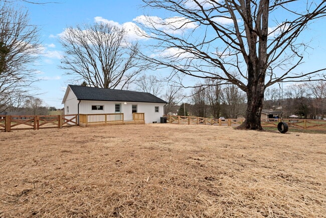 7600 Rustic Ln in Knoxville, TN - Building Photo - Building Photo