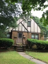 603 E Illinois Ave in Morris, IL - Building Photo