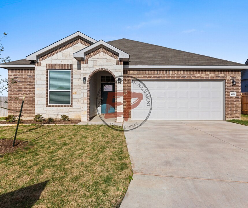 4920 Sparks Dr in Temple, TX - Building Photo