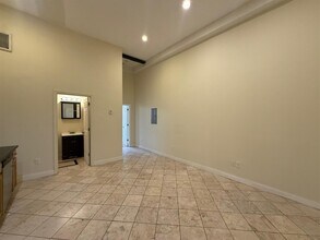 61 Exchange St, Unit 7 in Malden, MA - Building Photo - Building Photo