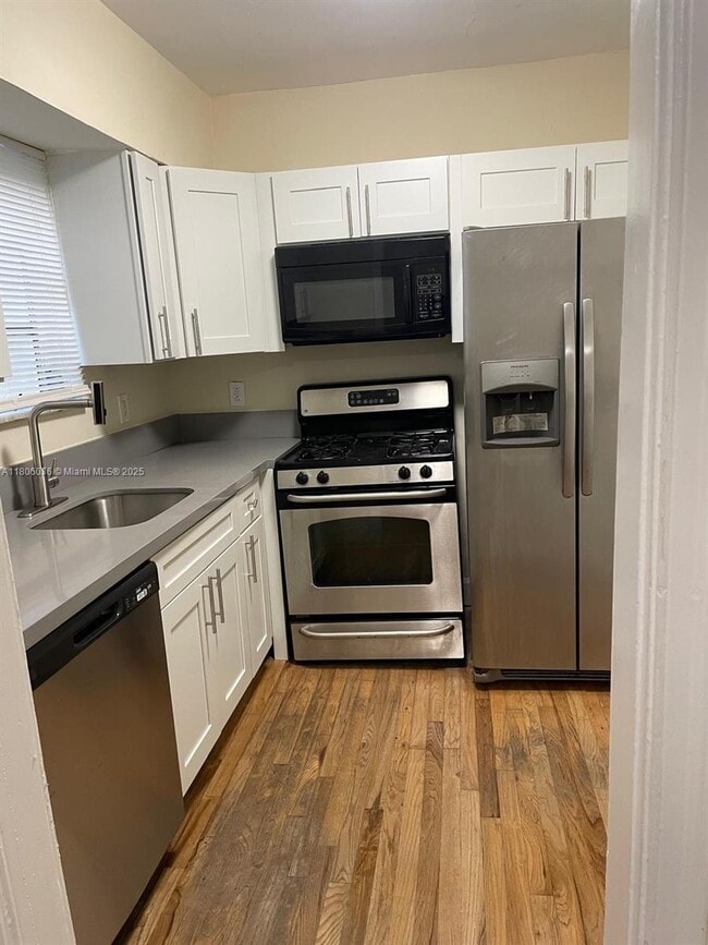 815 W 40th St in Miami Beach, FL - Building Photo - Building Photo