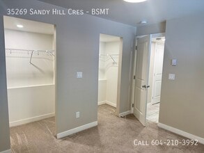 35269 Sandy Hill Crescent in Abbotsford, BC - Building Photo - Building Photo