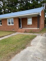 577 S 7th St, Unit 577 in Aurora, NC - Building Photo