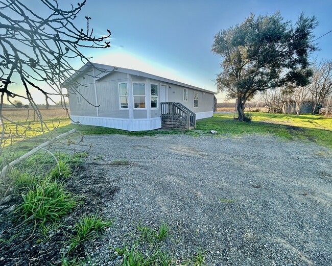 6217 CA-162 in Willows, CA - Building Photo - Building Photo