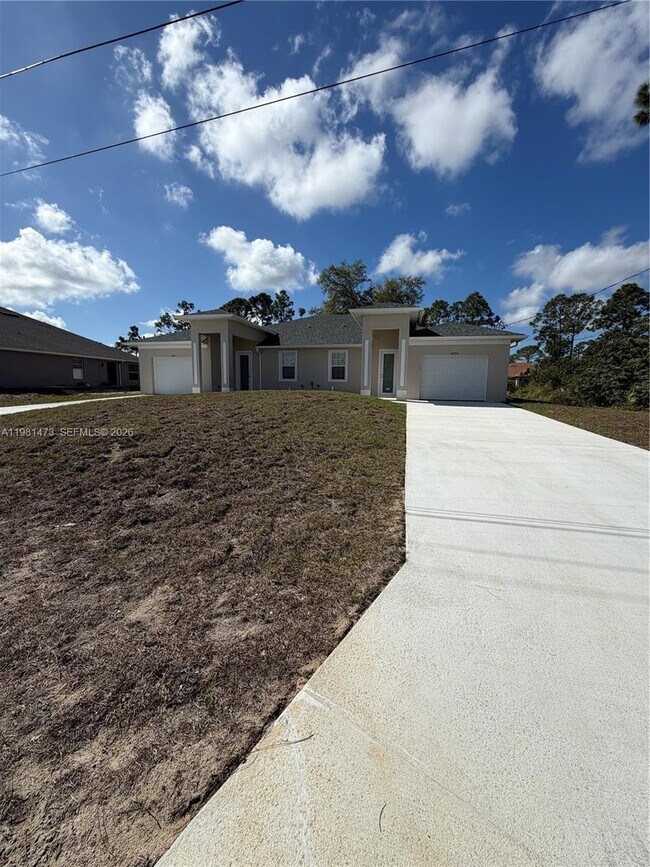 4719 28th St SW in Lehigh Acres, FL - Foto de edificio - Building Photo
