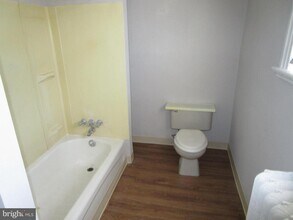 5358 Woodland Ave in Philadelphia, PA - Building Photo - Building Photo