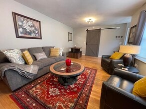 160 Westfall Rd in Rochester, NY - Building Photo - Building Photo