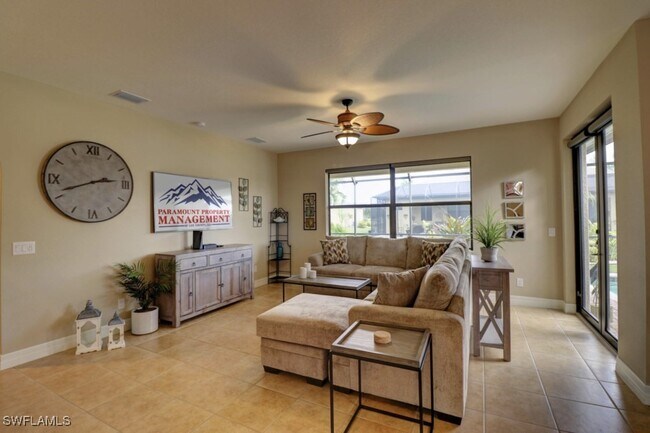 3525 Surfside Blvd in Cape Coral, FL - Building Photo - Building Photo