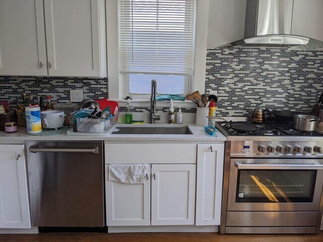 318 Concord Ave, Unit NA