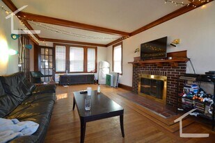 116 Lake St in Boston, MA - Building Photo