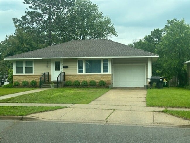 property at 816 7th St NE