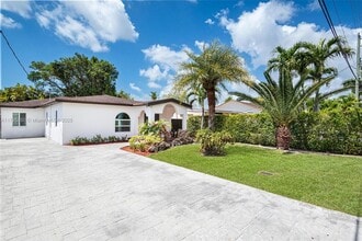 6356 SW 32nd St in Miami, FL - Building Photo - Building Photo