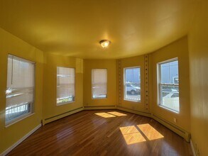 71 Winchester St, Unit #1 in Medford, MA - Building Photo - Building Photo