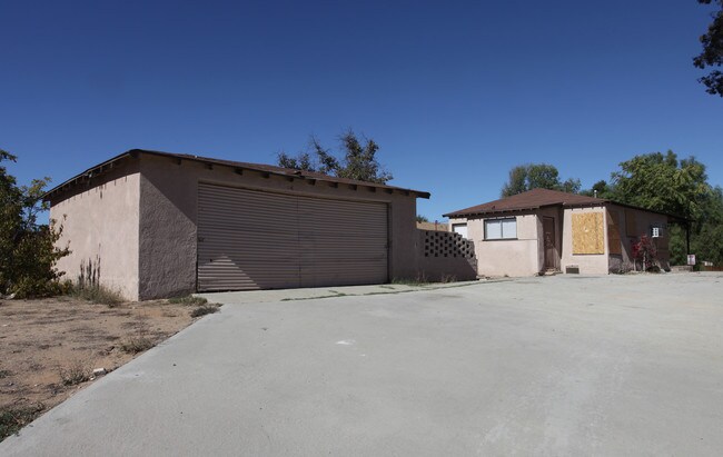 13807 Nolze St in Moreno Valley, CA - Building Photo - Building Photo