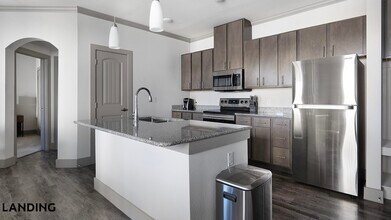 12500 Shadowglen Trce, Unit 4203 in Manor, TX - Foto de edificio - Building Photo