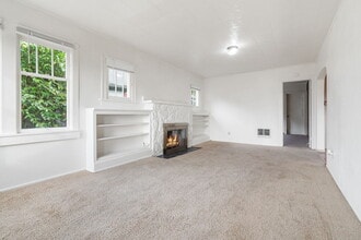 482 NE Adams Ave in Chehalis, WA - Building Photo - Building Photo