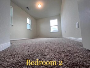 7218 Bakersfield Ct in Arcola, TX - Foto de edificio - Building Photo