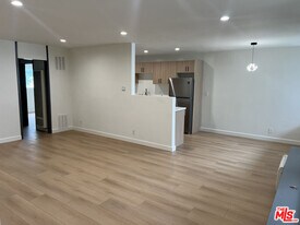 1253 Hayworth Ave in West Hollywood, CA - Building Photo