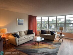 3051 NE 48th St in Fort Lauderdale, FL - Building Photo - Building Photo