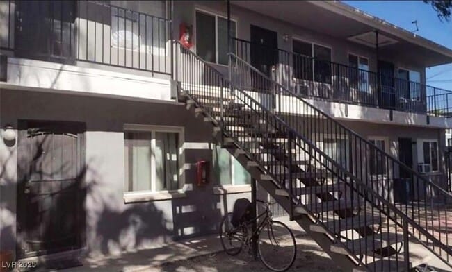 property at 312 W Cleveland Ave