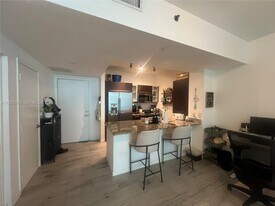 950 Brickell Bay Dr, Unit 303 in Miami, FL - Building Photo