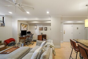 612 Columbus Ave, Unit B1 in Boston, MA - Building Photo - Building Photo