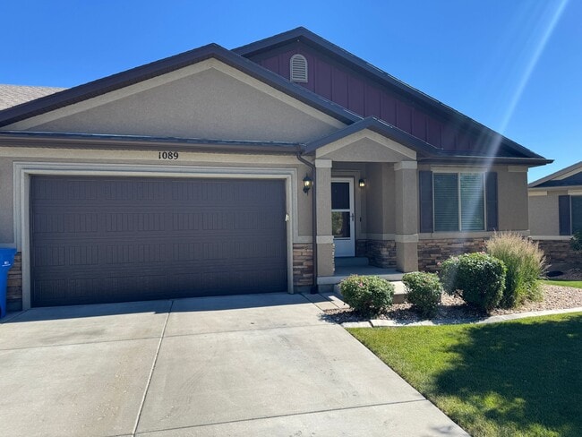 property at 1089 W 530 N