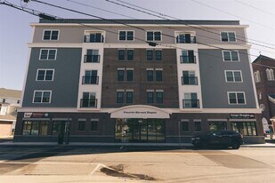 10 4th St, Unit 502 in Dover, NH - Building Photo