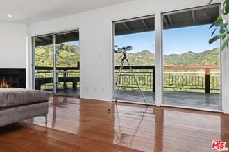 2843 Lambert Dr in Los Angeles, CA - Building Photo - Building Photo