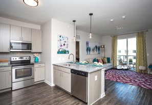 Spoke Apartments in Atlanta, GA - Building Photo