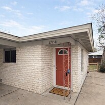 2715 St Edwards Cir in Austin, TX - Building Photo