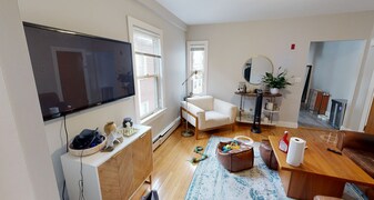 200 Banks St, Unit 5 in Cambridge, MA - Building Photo