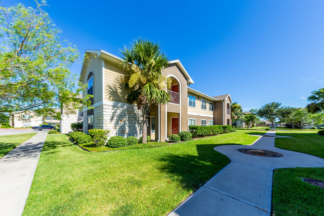 Pavilions at Northshore Apartment Homes photo'