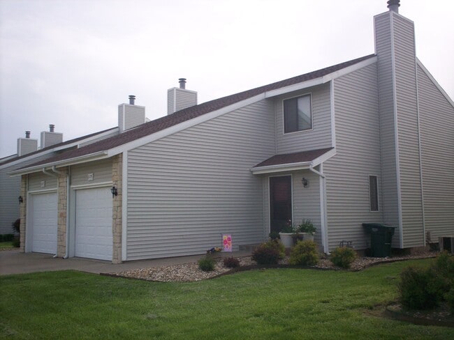 property at 2113 SW Brandywine Ln