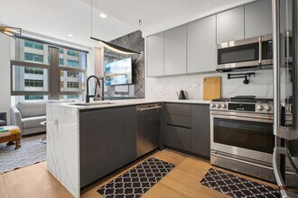 72 York St in Jersey City, NJ - Building Photo - Building Photo
