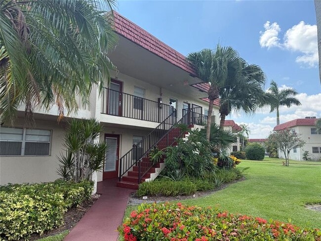 property at 32 Abbey Ln