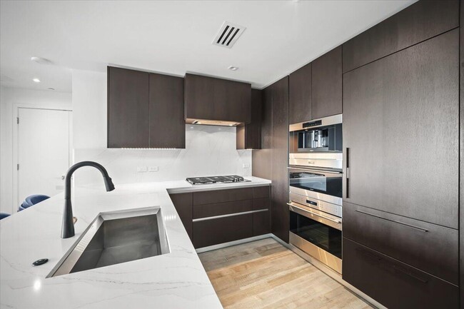 2200 N Ocean Blvd, Unit N207 in Fort Lauderdale, FL - Foto de edificio - Building Photo
