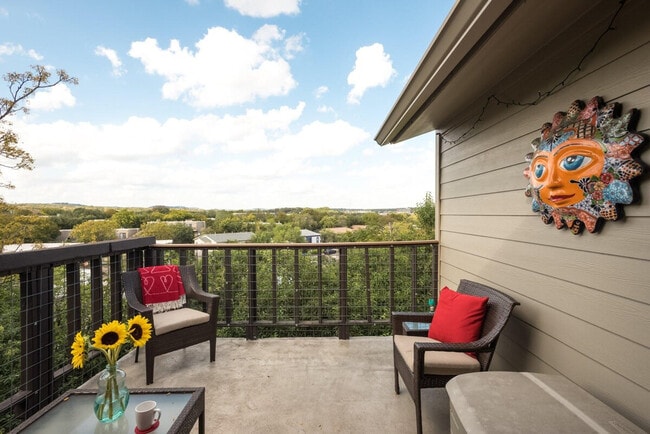 2205 Spring Creek Dr in Austin, TX - Building Photo - Building Photo