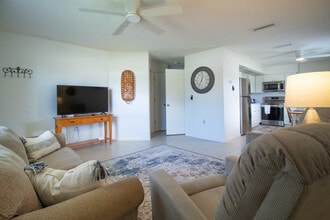 4611 S School Ave, Unit 4611 in Sarasota, FL - Foto de edificio - Building Photo