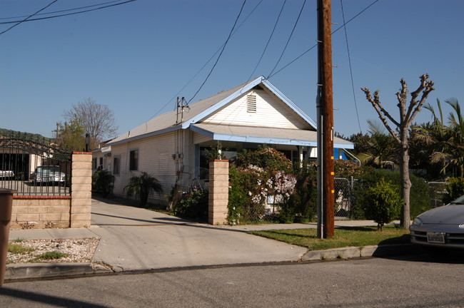 348 Saratoga St in Fillmore, CA - Building Photo - Building Photo