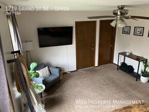 1719 Grand St NE in Minneapolis, MN - Building Photo - Building Photo