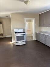 217 Pine St in Nashua, NH - Building Photo - Building Photo