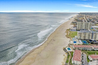 720 Ocean Ave N in Long Branch, NJ - Building Photo - Building Photo