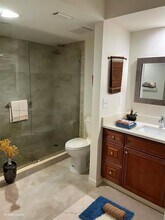 12524 Shoreline Dr, Unit 104 in Wellington, FL - Foto de edificio - Building Photo